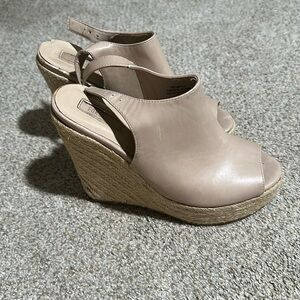 Forever 21 Wedge Size 8